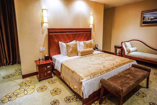 Suite, 1 King Bed, Non Smoking (Runli)