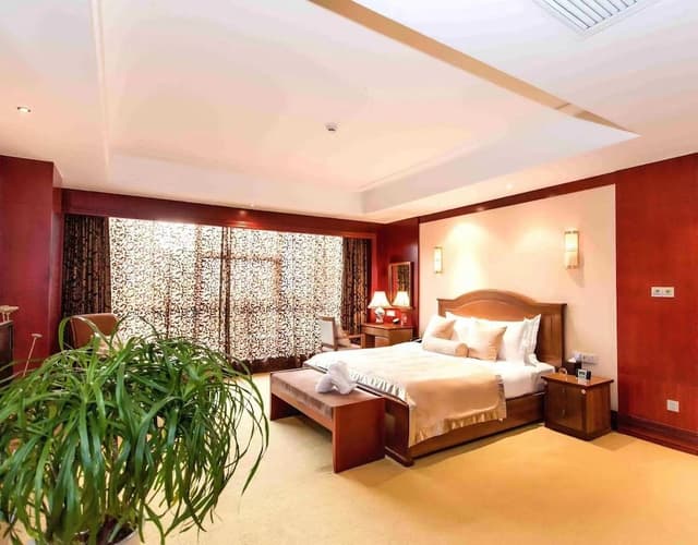 Suite, 1 King Bed, Non Smoking (Runli)