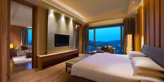 Regency, Suite, 1 King Bed