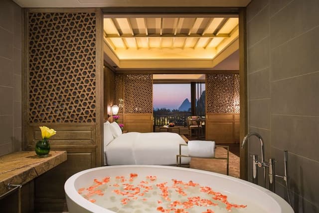 Suite, 2 Twin Beds (Pagoda Lake)