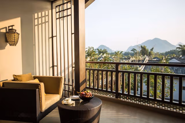 Suite, 2 Twin Beds (Pagoda Lake)