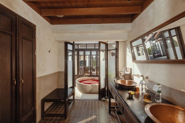 Ocean Pool Villa King