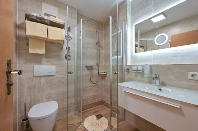 Grand Condo, 1 Queen Bed with Sofa bed (large)
