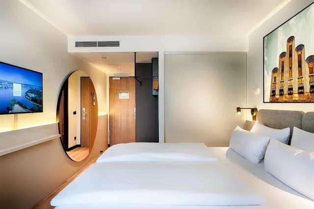 Superior Double Room, City View