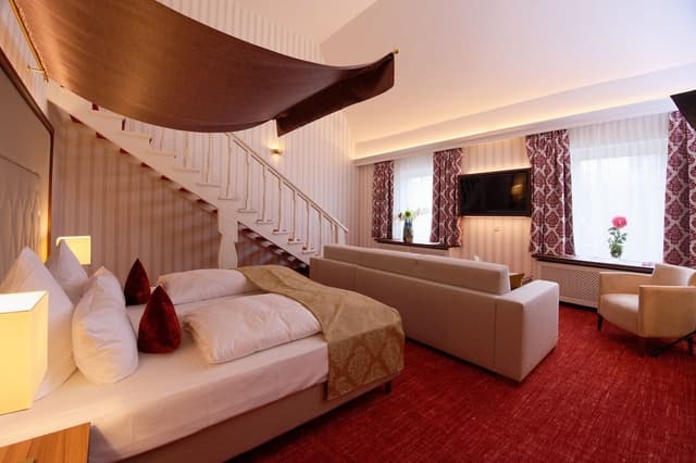Comfort Duplex, Multiple Beds