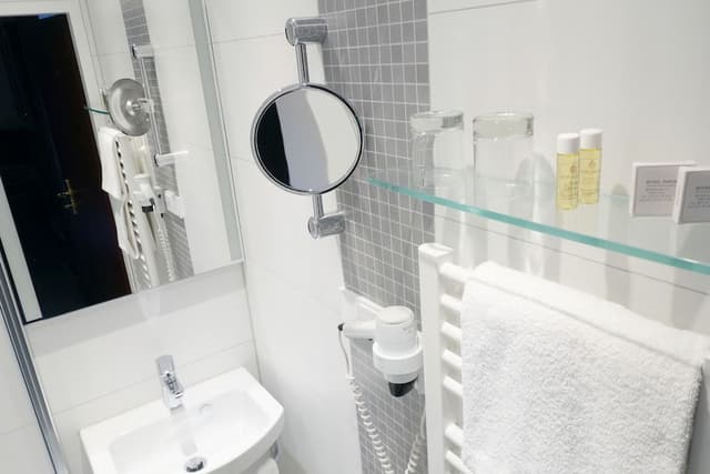 Comfort Single Room