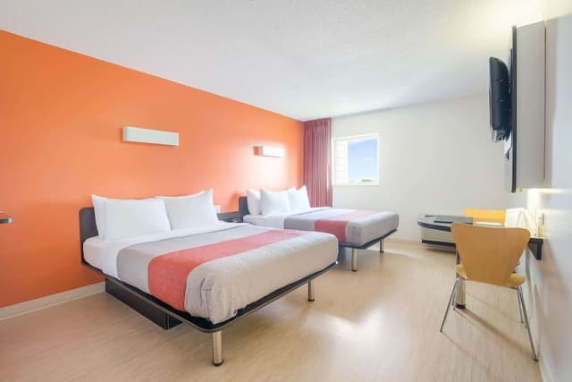 Standard Room, 1 Queen Bed, Accessible, Non Smoking
