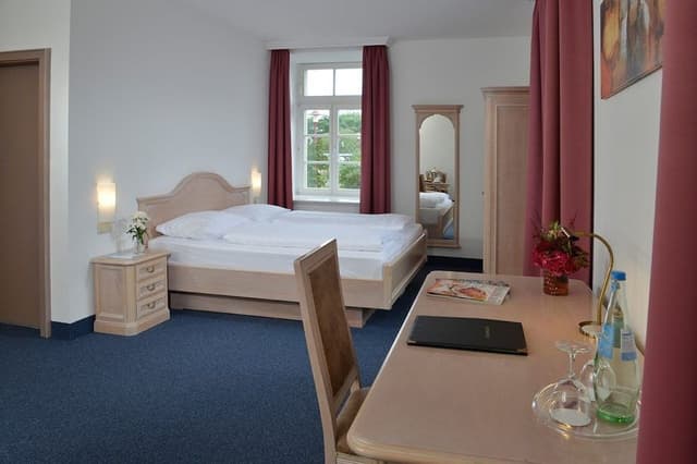 Weser Room, Single Use