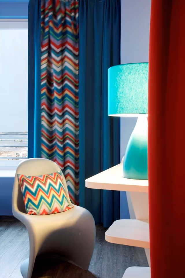 Double room land facing