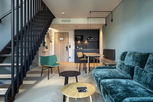 Apartment, Balcony