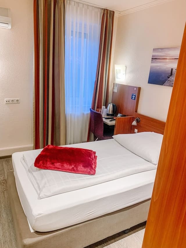 Business Single Room