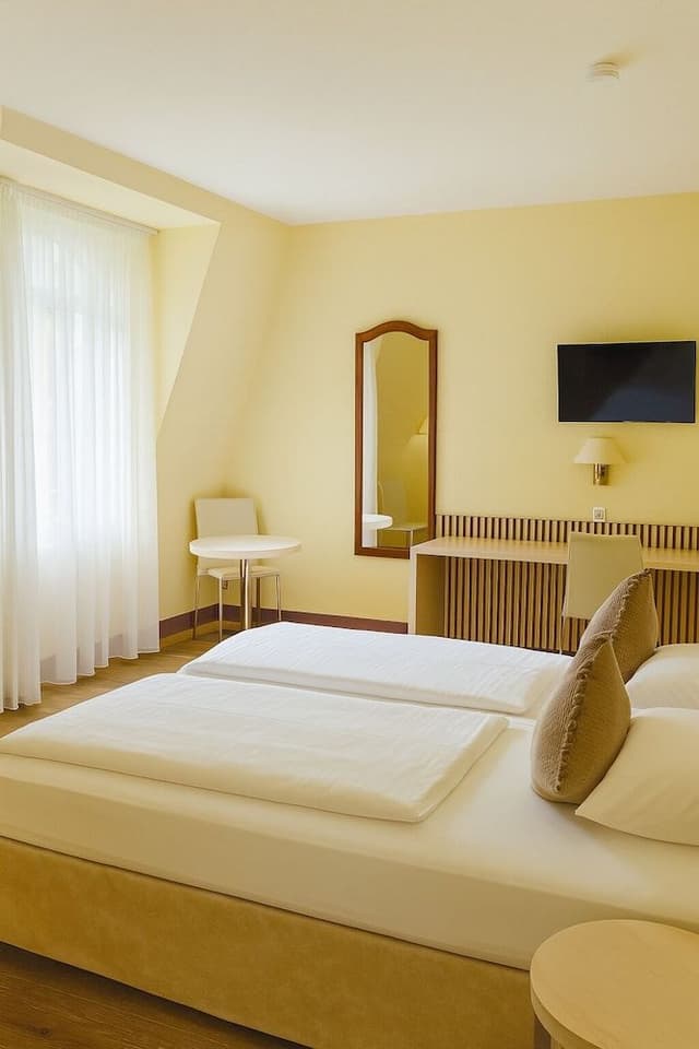 Deluxe Double Room, City View