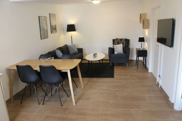 Deluxe Apartment, 1 Bedroom, Private Bathroom (2-4)