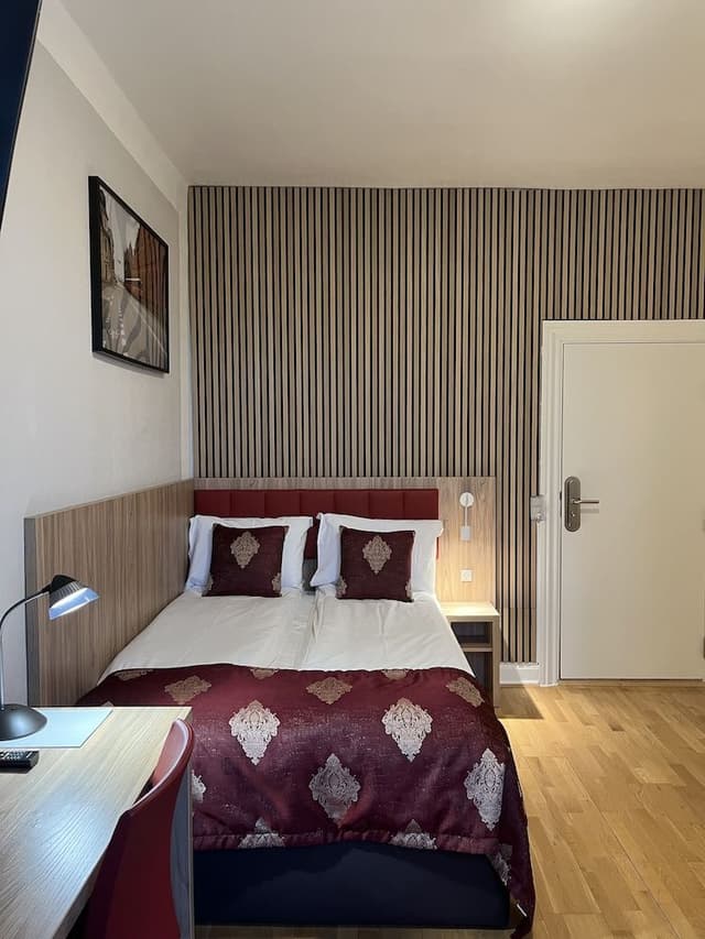Large Single Room