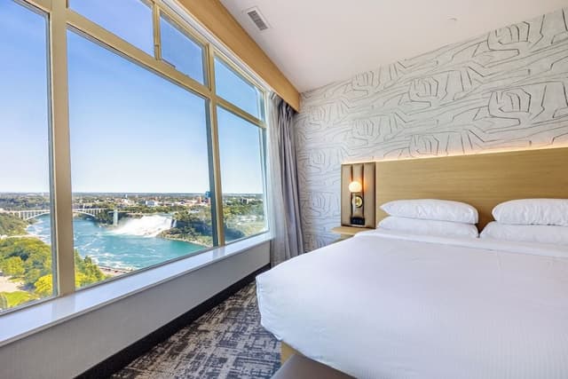 American Fallsview Room