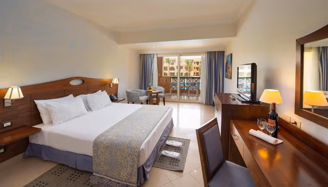 Standard Room with Garden View
