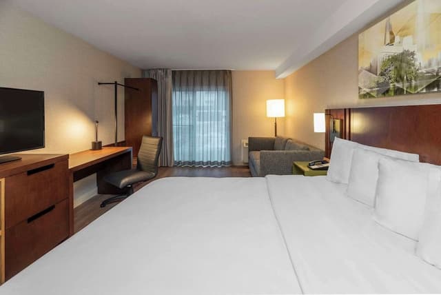 Deluxe Room, Refrigerator, Ground Floor (1 King Bed)