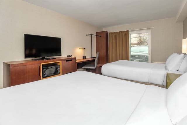 Room, 2 Queen Beds, Non Smoking (Upgrade)