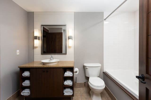 One bedroom Condominium, 2 queens beds