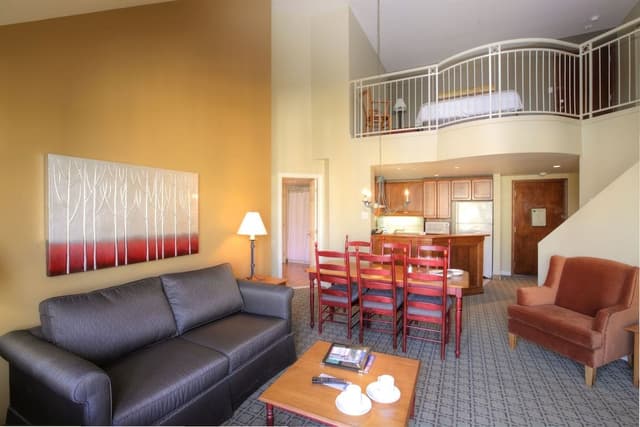 Suite, 1 Bedroom (with Mezzanine)