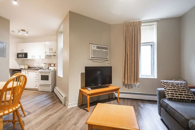 Suite, 1 Queen Bed with Sofa bed