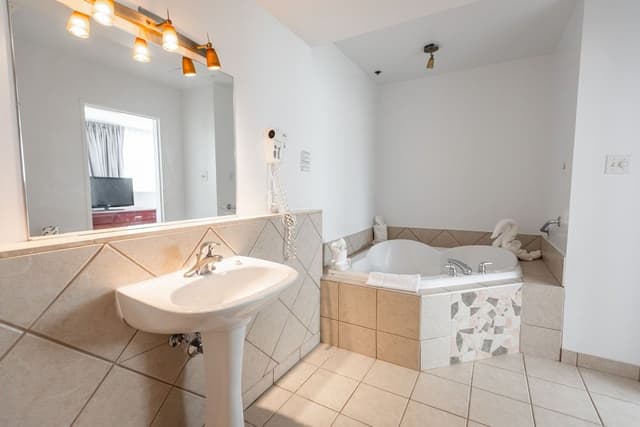 Junior Suite, 1 King Bed