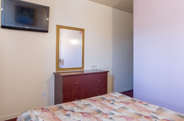 Standard Room, 1 Queen Bed