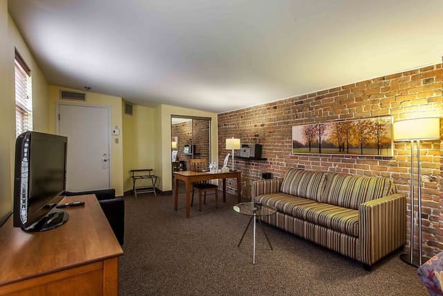 Quadruple room with 2 Queen Beds