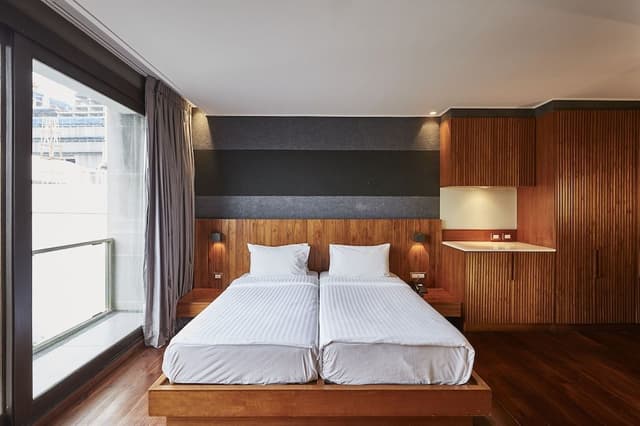 Suite, 2 Bedrooms, Balcony (Suite L)