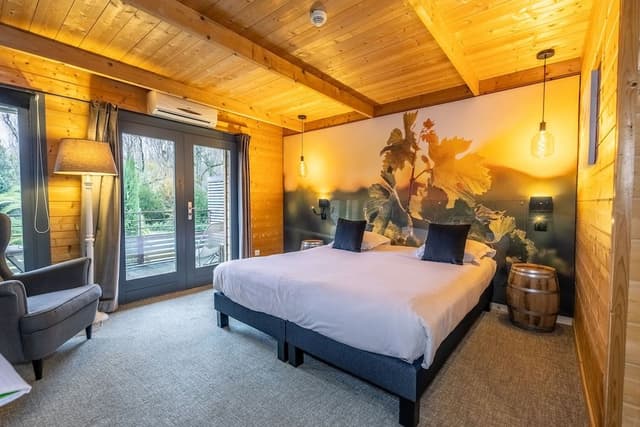 Room River View