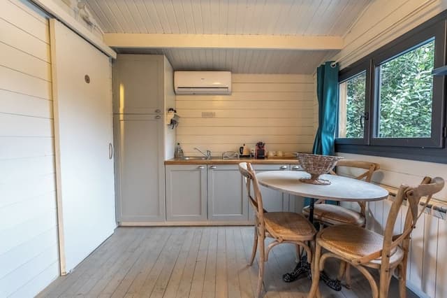 Cabin (for 4)