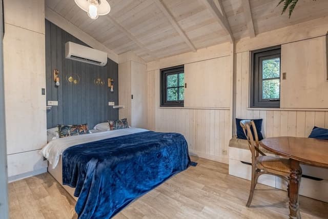 Comfort Cabin