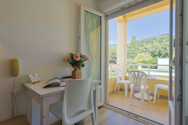 Triple Room, Courtyard View