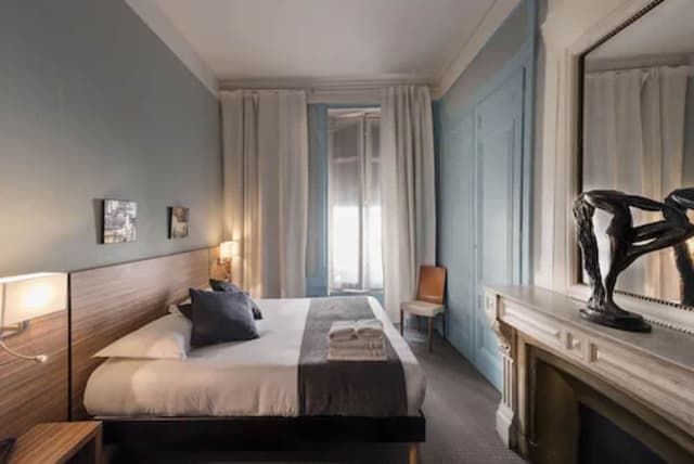 Club Double Room, 1 Queen Bed
