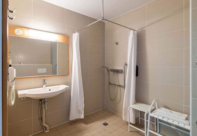 Quadruple Room, Accessible, Non Smoking