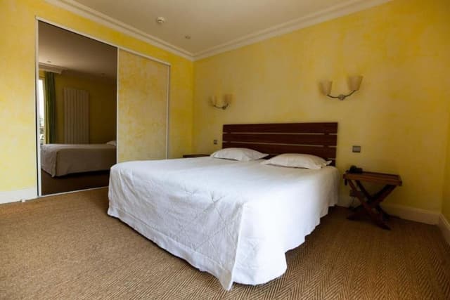 Double or Twin Room, Lake Side