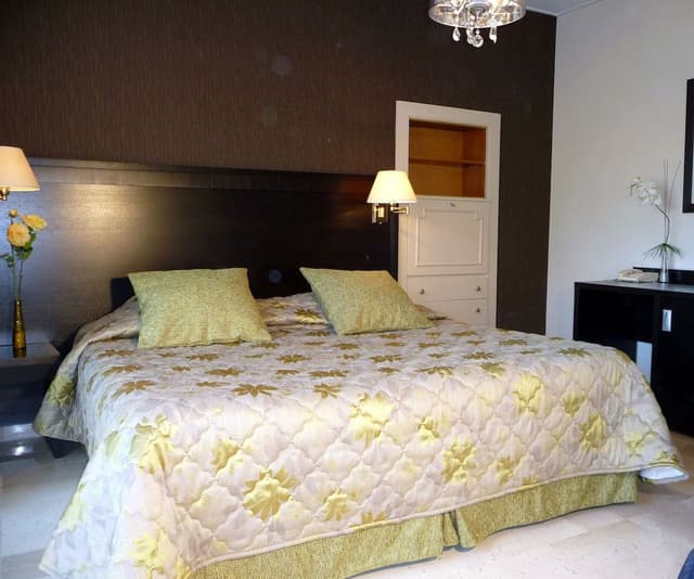 Chambre Supérieure Triple avec Balcon