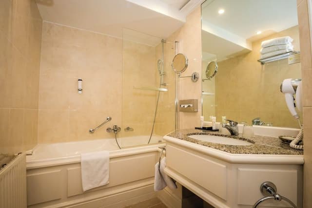 Executive Triple Room