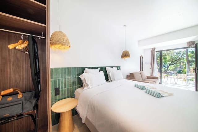 Junior Suite, 1 Queen Bed with Sofa bed, Terrace