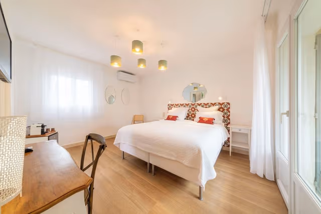 Deluxe Double Room, 1 Queen Bed, Terrace