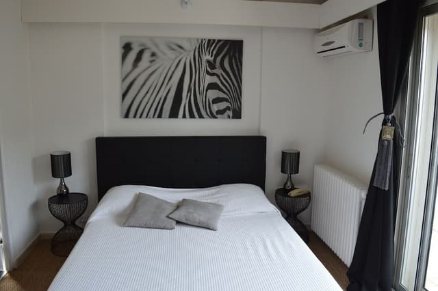 Double Room (Street side)