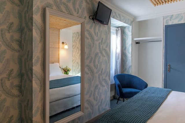 Double Room, 1 King Bed, Private Bathroom
