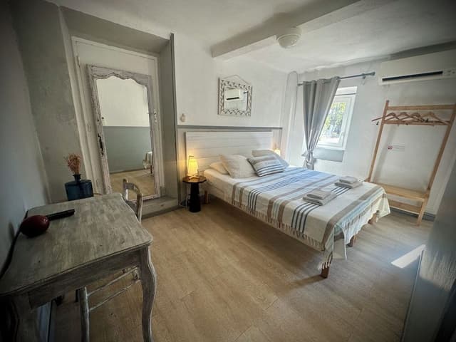 Room, 1 Queen Bed with Sofa bed (with Air Conditioning)