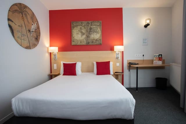 Double Room (Air Conditioning)
