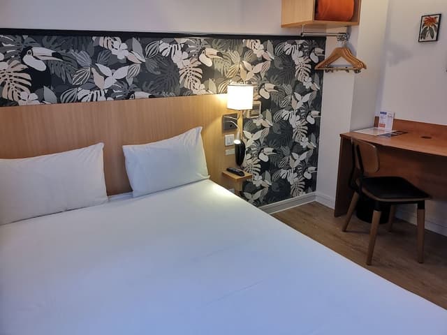 Ground Floor Small Room (Air Conditioning)
