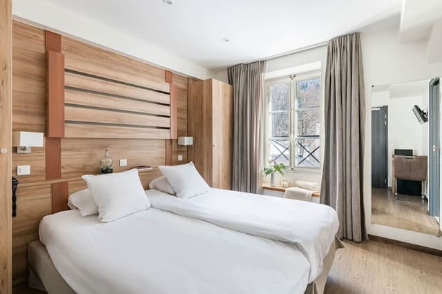 Classic Twin Room