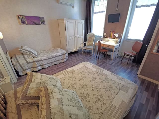 Superior Triple Room (avec Climatisation)