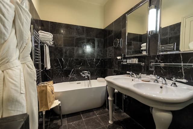 Classic Suite, 1 Double Bed, Mountain View, Garden Area
