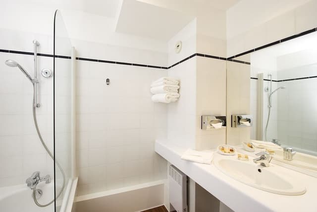 Privilege, Double Room, 1 Double Bed, Balcony, Park View