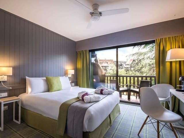 Privilege, Double Room, 1 Double Bed, Balcony, Park View